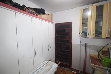 Casa à venda com 120m², 5 quartos e 2 vagasCasa 3 - Área de Serviço