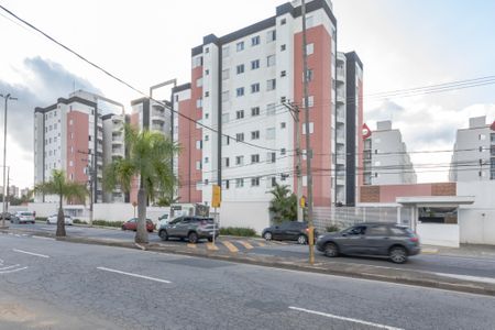 Apartamento para alugar com 57m², 3 quartos e 1 vagaFachada