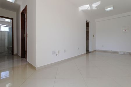 Sala  de apartamento para alugar com 3 quartos, 57m² em Jardim Sao Pedro, Mogi das Cruzes