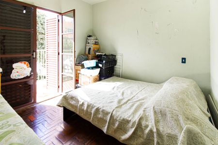 Casa à venda com 180m², 3 quartos e 2 vagas Casa à venda com 180m², 3 quartos e 2 vagasQuarto 3