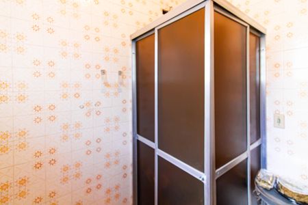 Casa à venda com 180m², 3 quartos e 2 vagas Casa à venda com 180m², 3 quartos e 2 vagasBanheiro