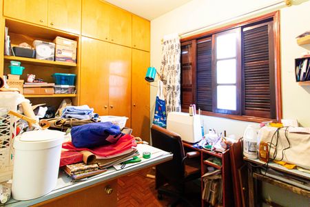 Casa à venda com 180m², 3 quartos e 2 vagas Casa à venda com 180m², 3 quartos e 2 vagasQuarto