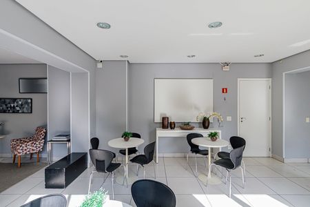 Apartamento para alugar com 31m², 1 quarto e sem vaga Apartamento para alugar com 31m², 1 quarto e sem vagaÁrea comum - Salão de festas