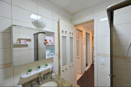 Apartamento à venda com 68m², 2 quartos e 1 vagaBanheiro Social
