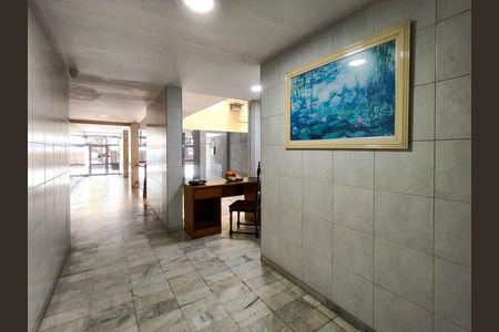 Apartamento à venda com 80m², 2 quartos e sem vaga Apartamento à venda com 80m², 2 quartos e sem vagaFachada e portaria