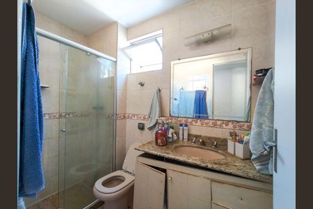 Apartamento à venda com 80m², 2 quartos e sem vaga Apartamento à venda com 80m², 2 quartos e sem vagaBanheiro Corredor