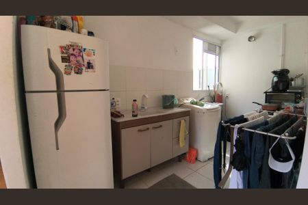 Apartamento para alugar com 45m², 2 quartos e 3 vagas Apartamento para alugar com 45m², 2 quartos e 3 vagasCozinha e Área de Serviço