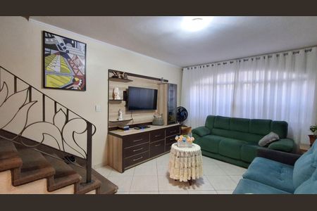 Casa à venda com 173m², 3 quartos e 2 vagasSala