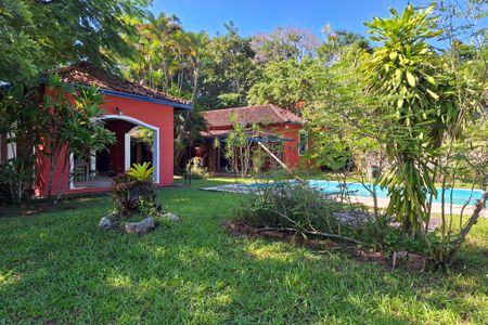 Casa à venda com 150m², 3 quartos e 5 vagas Casa à venda com 150m², 3 quartos e 5 vagasQuintal