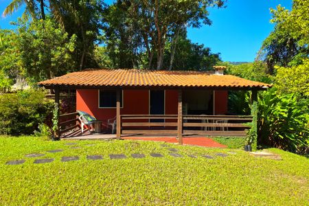Casa à venda com 150m², 3 quartos e 5 vagas Casa à venda com 150m², 3 quartos e 5 vagasQuintal