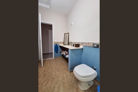 Casa à venda com 150m², 3 quartos e 5 vagas Casa à venda com 150m², 3 quartos e 5 vagasBanheiro Social