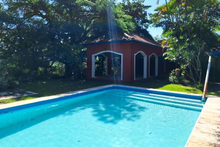 Casa à venda com 150m², 3 quartos e 5 vagas Casa à venda com 150m², 3 quartos e 5 vagasQuintal