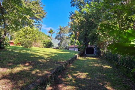 Casa à venda com 150m², 3 quartos e 5 vagas Casa à venda com 150m², 3 quartos e 5 vagasQuintal
