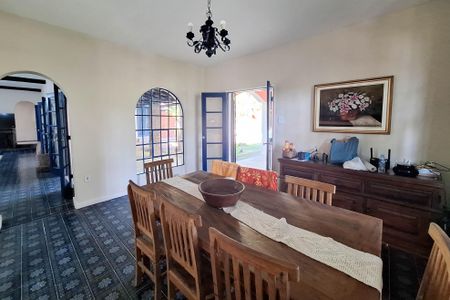 Casa à venda com 150m², 3 quartos e 5 vagas Casa à venda com 150m², 3 quartos e 5 vagasCopa