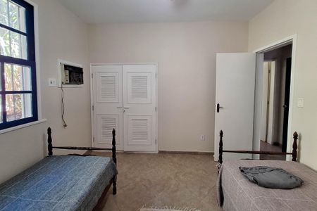Casa à venda com 150m², 3 quartos e 5 vagas Casa à venda com 150m², 3 quartos e 5 vagasQuarto 1
