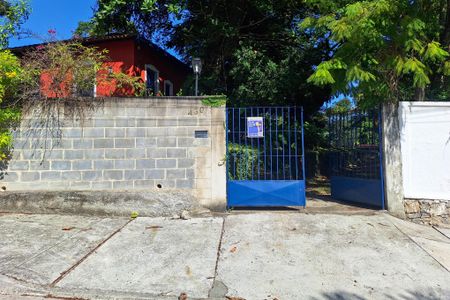 Casa à venda com 150m², 3 quartos e 5 vagas Casa à venda com 150m², 3 quartos e 5 vagasFachada