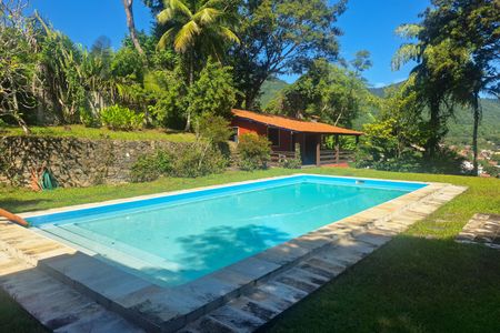 Casa à venda com 150m², 3 quartos e 5 vagas Casa à venda com 150m², 3 quartos e 5 vagasQuintal
