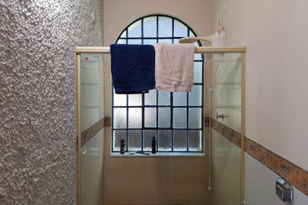 Casa à venda com 150m², 3 quartos e 5 vagas Casa à venda com 150m², 3 quartos e 5 vagasBanheiro da Suíte 1