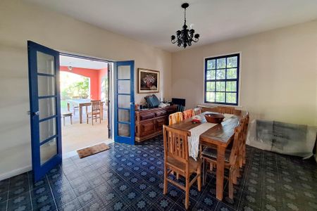 Casa à venda com 150m², 3 quartos e 5 vagas Casa à venda com 150m², 3 quartos e 5 vagasCopa