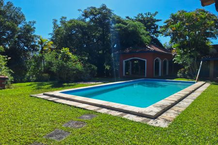 Casa à venda com 150m², 3 quartos e 5 vagas Casa à venda com 150m², 3 quartos e 5 vagasQuintal