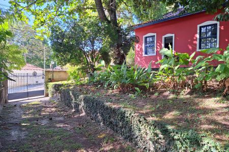 Casa à venda com 150m², 3 quartos e 5 vagas Casa à venda com 150m², 3 quartos e 5 vagasQuintal