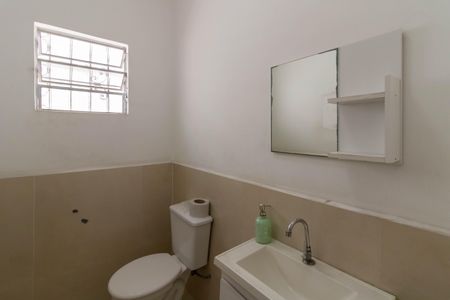 Casa à venda com 270m², 4 quartos e 2 vagas Casa à venda com 270m², 4 quartos e 2 vagasLavabo 1