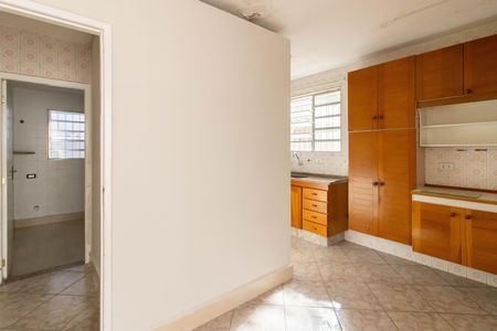 Casa à venda com 270m², 4 quartos e 2 vagas Casa à venda com 270m², 4 quartos e 2 vagasCozinha