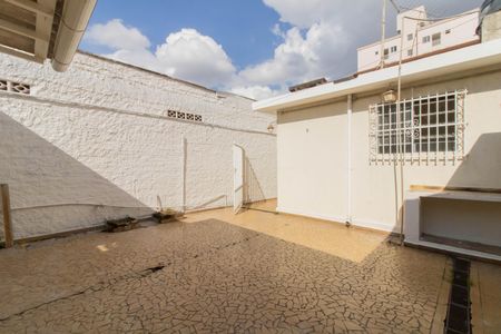 Casa à venda com 270m², 4 quartos e 2 vagas Casa à venda com 270m², 4 quartos e 2 vagasQuintal
