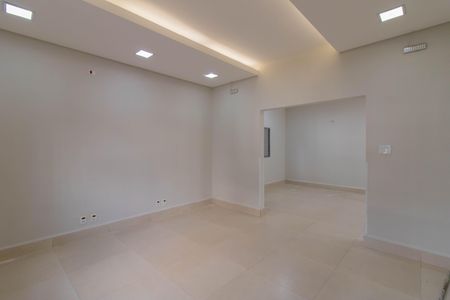 Casa à venda com 270m², 4 quartos e 2 vagas Casa à venda com 270m², 4 quartos e 2 vagasSala