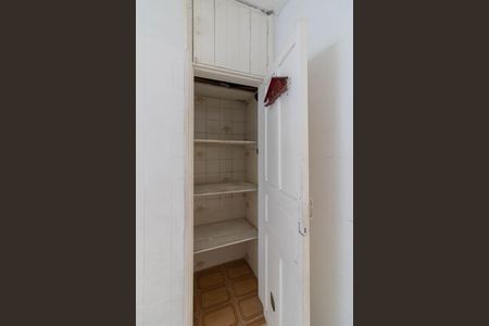 Casa à venda com 270m², 4 quartos e 2 vagas Casa à venda com 270m², 4 quartos e 2 vagasArea de Serviço