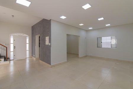 Sala de casa para alugar com 4 quartos, 270m² em Vila Galvão, Guarulhos