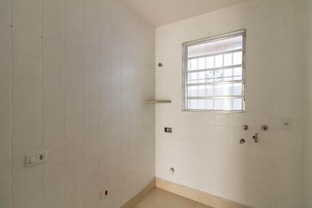 Casa à venda com 270m², 4 quartos e 2 vagas Casa à venda com 270m², 4 quartos e 2 vagasArea de Serviço