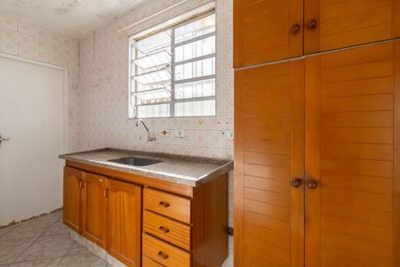 Casa à venda com 270m², 4 quartos e 2 vagas Casa à venda com 270m², 4 quartos e 2 vagasCozinha