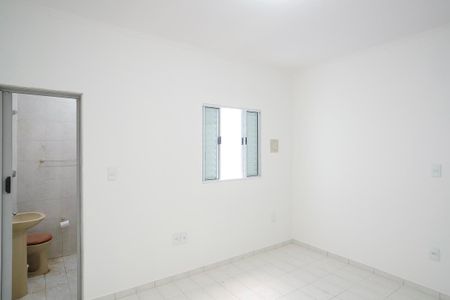 Casa para alugar com 55m², 1 quarto e sem vagaSuíte