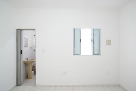Casa para alugar com 55m², 1 quarto e sem vagaSuíte