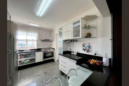 Apartamento à venda com 134m², 3 quartos e 2 vagasCozinha