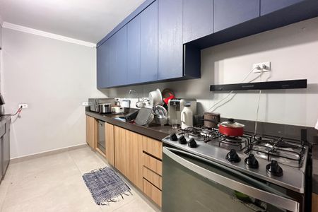 Casa à venda com 252m², 4 quartos e 2 vagas Casa à venda com 252m², 4 quartos e 2 vagasCozinha