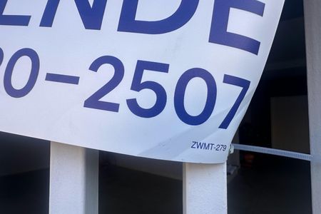Casa à venda com 252m², 4 quartos e 2 vagas Casa à venda com 252m², 4 quartos e 2 vagasZWMT-279