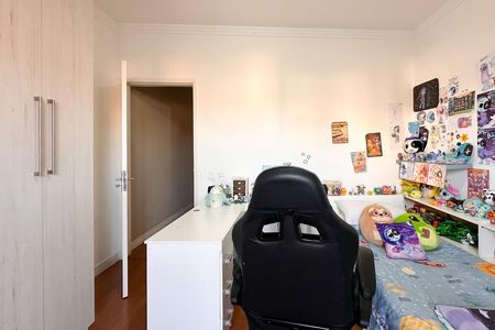 Casa à venda com 252m², 4 quartos e 2 vagas Casa à venda com 252m², 4 quartos e 2 vagasQuarto
