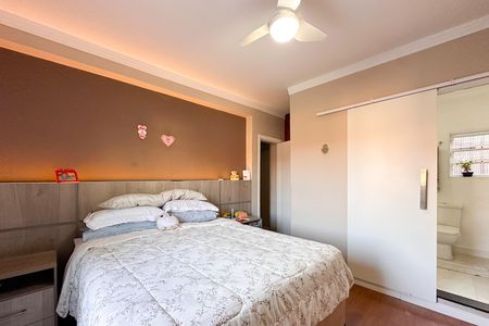 Casa à venda com 252m², 4 quartos e 2 vagas Casa à venda com 252m², 4 quartos e 2 vagasSuíte 1