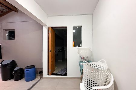 Casa à venda com 252m², 4 quartos e 2 vagas Casa à venda com 252m², 4 quartos e 2 vagasÁrea de Serviço
