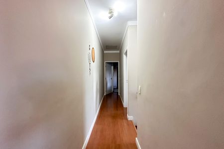 Casa à venda com 252m², 4 quartos e 2 vagas Casa à venda com 252m², 4 quartos e 2 vagasAcesso aos Quartos