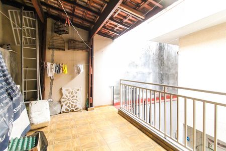 Casa à venda com 300m², 3 quartos e 3 vagas Casa à venda com 300m², 3 quartos e 3 vagasVaranda 2