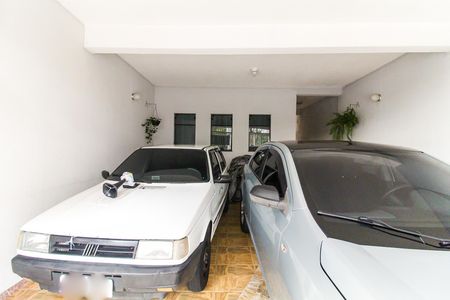 Casa à venda com 300m², 3 quartos e 3 vagas Casa à venda com 300m², 3 quartos e 3 vagasGaragem
