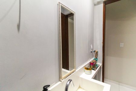 Casa à venda com 300m², 3 quartos e 3 vagas Casa à venda com 300m², 3 quartos e 3 vagasLavabo