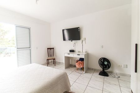 Casa à venda com 300m², 3 quartos e 3 vagas Casa à venda com 300m², 3 quartos e 3 vagasSuíte 3