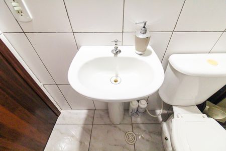 Casa à venda com 300m², 3 quartos e 3 vagas Casa à venda com 300m², 3 quartos e 3 vagasBanheiro da Suíte 1