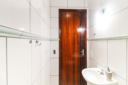 Casa à venda com 300m², 3 quartos e 3 vagas Casa à venda com 300m², 3 quartos e 3 vagasBanheiro da Suíte 1