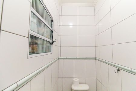Casa à venda com 300m², 3 quartos e 3 vagas Casa à venda com 300m², 3 quartos e 3 vagasBanheiro de Serviço