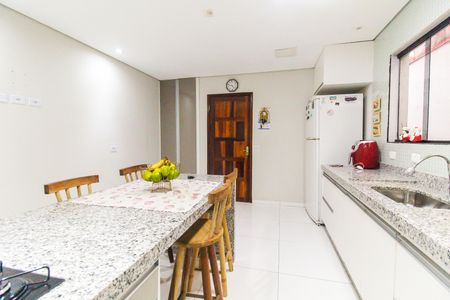 Casa à venda com 300m², 3 quartos e 3 vagas Casa à venda com 300m², 3 quartos e 3 vagasCozinha